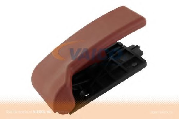 Maner, inchidere capota motor